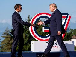 Emmanuel Macron, presidente de Francia, recibe al presidente de Estados Unidos, Donald Trump, en la cumbre del G7 en Evian-les-Bains, Francia. AP/The Canadian Press/C. Katsarov