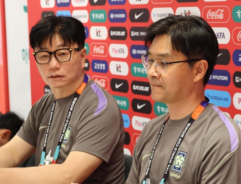 Los roces con la prensa coreana han ido de menos a más luego de una transmisión en vivo, durante el primer entrenamiento del equipo.  EFE / ARCHIVO  