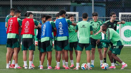 TLALPAN (MÉXICO), 16/06/2026.- Los jugadores de la selección nacional de Mexico durante un entrenamiento este martes, en el Centro Nacional de Alto Rendimiento en la alcaldía Tlalpan, al sur de la Ciudad de Mexico. EFE/ Isaac Esquivel