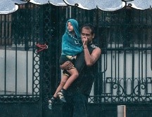 De continuar las condiciones meteorológicas actuales hasta el fin de semana, lo más conveniente será festejar a papá en casa, tal vez con una celebración más íntima. EL INFORMADOR / ARCHIVO