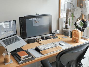 La transición temporal hacia el home office y la suspensión de clases vespertinas también está reconfigurando la dinámica comercial en los barrios ambas ciudades sedes mundialistas. CANVA