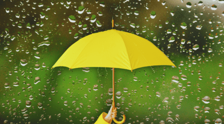 La probabilidad de lluvia se mantiene alta, oscilando entre el 60 y el 65 por ciento según los reportes meteorológicos. ESPECIAL / CANVA
