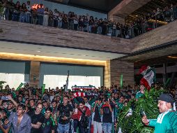La llegada de la Selección Mexicana se convirtió en una muestra del entusiasmo con el que la afición espera la Copa del Mundo. EL INFORMADOR / A. Navarro