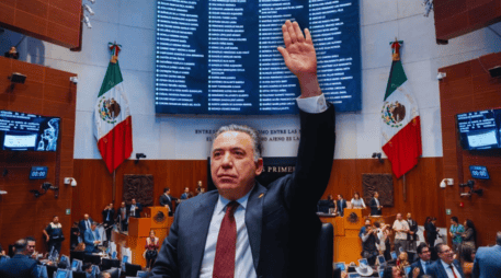 El senador no dio a conocer cuándo retomará su escaño en el Congreso de la Unión para atender sus actividades. FACEBOOK / Enrique Inzunza Cázarez