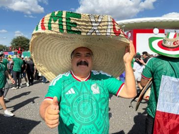 El emblemático “Meme Chicano” mantiene viva su pasión por la Selección Mexicana tras más de tres décadas siguiendo al Tricolor por el mundo. EL INFORMADOR/ F. RAMÍREZ.