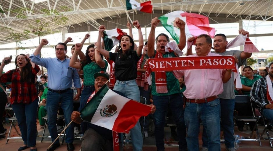 Mery Pozos acompañó a más de mil personas que se reunieron para apoyar a la Selección Mexicana, ESPECIAL
