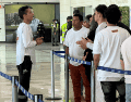 Los repatriados llegaron al Aeropuerto Internacional Simón Bolívar de Maiquetía, que sirve a Caracas, y fueron recibidos con los "protocolos necesarios" para asegurar el reencuentro con sus familiares y allegados. ESPECIAL/X/@vueltalapatria_