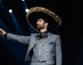 El cantante jalisciense ofrecerá un espectáculo masivo que reunirá a miles de personas en el corazón de la ciudad, en medio de las actividades culturales organizadas durante el Mundial 2026. FACEBOOK  / ALEJANDRO