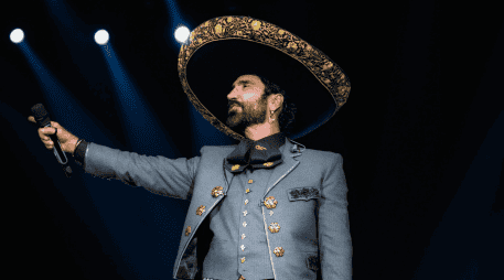 El cantante jalisciense ofrecerá un espectáculo masivo que reunirá a miles de personas en el corazón de la ciudad, en medio de las actividades culturales organizadas durante el Mundial 2026. FACEBOOK  / ALEJANDRO