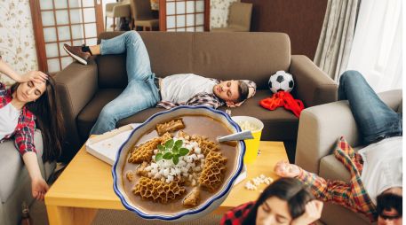 El menudo es uno de los platillos favoritos para quienes buscan recuperarse después de una noche de festejos por el futbol. ESPECIAL / CANVA