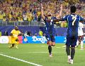 El jugador Matheus Cunha (i-frente), de Brasil, festeja una anotación durante el partido del Grupo C de la fase de grupos de la Copa Mundial de la FIFA 2026 ante Haití. SINHUA/L. Siu