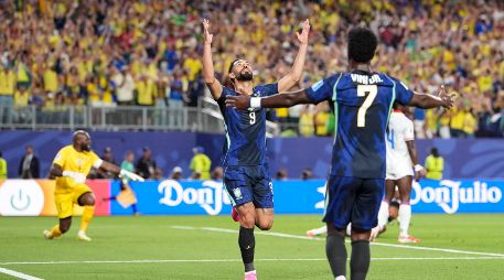 El jugador Matheus Cunha (i-frente), de Brasil, festeja una anotación durante el partido del Grupo C de la fase de grupos de la Copa Mundial de la FIFA 2026 ante Haití. SINHUA/L. Siu