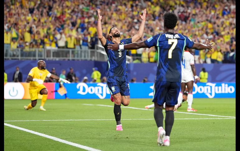El jugador Matheus Cunha (i-frente), de Brasil, festeja una anotación durante el partido del Grupo C de la fase de grupos de la Copa Mundial de la FIFA 2026 ante Haití. SINHUA/L. Siu