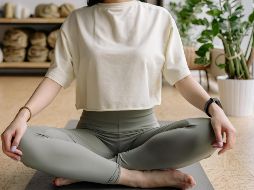 El yoga es, en la actualidad, un pilar indiscutible de la medicina preventiva moderna. ESPECIAL / CANVA