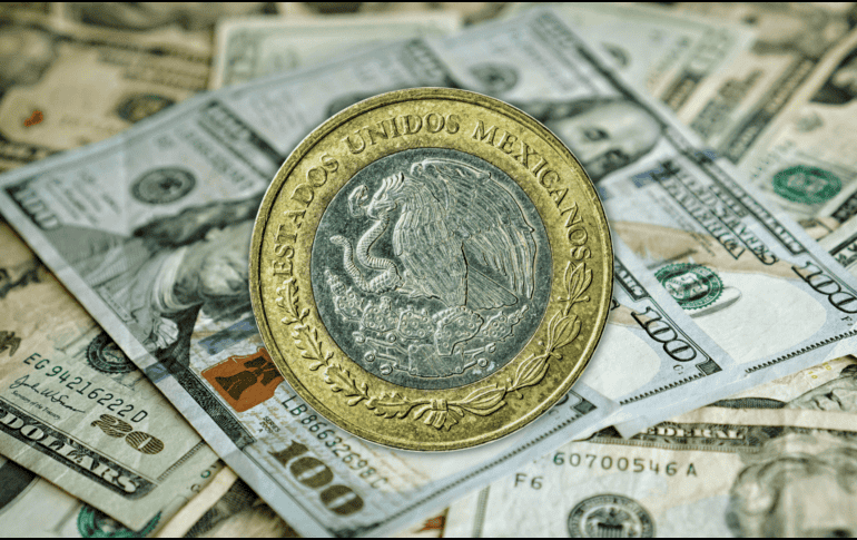 De acuerdo con los datos oficiales publicados por Banxico, el tipo de cambio finalizó la sesión ubicándose en los 17.3345 pesos por cada unidad de la divisa norteamericana. ESPECIAL / CANVA