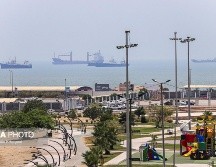 El nuevo cierre del estrecho de Ormuz ocurre casi una semana después de que Irán y Estados Unidos alcanzaran un acuerdo provisional para poner fin a la guerra en todos los frentes, incluido el Líbano. EFE/ Agencia Iraní ISNA
