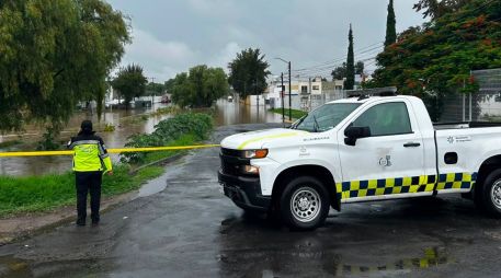 La tormenta que se presentó durante las primeras horas de este sábado dejó multiples afectaciones a lo largo del AMG. ESPECIAL / Policía Vial Jalisco