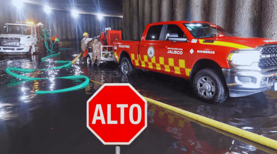 Protección Civil exhorta a la ciudadanía a extremar precauciones, evitar zonas de riesgo y seguir las indicaciones oficiales mientras continúa el operativo de atención.