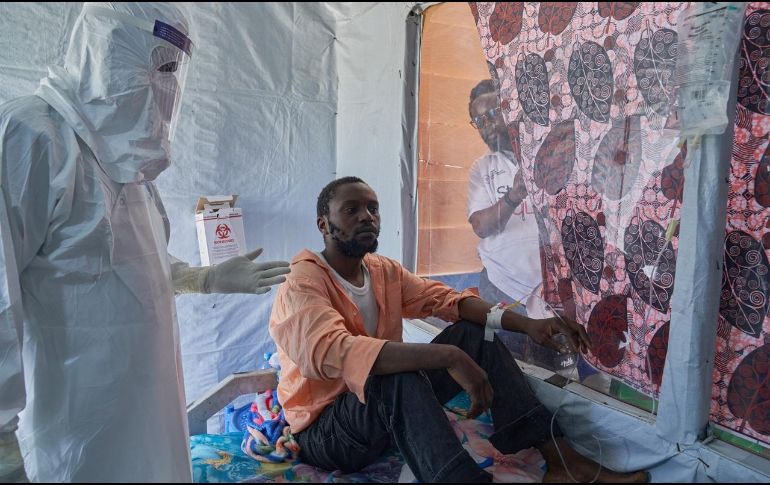 Se trata de la tercera peor epidemia de ébola de la historia registrada hasta la fecha. EFE/EPA/D. Dirole