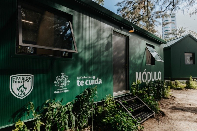 En materia de seguridad y atención de emergencias, el Gobierno de Guadalajara entregó el nuevo Módulo Colomos a la Coordinación Municipal de Gestión Integral de Riesgos, Protección Civil y Bomberos. ESPECIAL&nbsp;