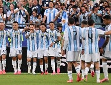 Una victoria dejaría a cualquiera de los dos equipos muy cerca de asegurar su presencia en la siguiente ronda. EFE/A. KONTRAS