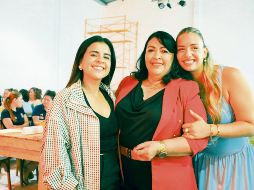 Isaura Amador, coordinadora general de Cercanía Ciudadana de Zapopan, encabezó un encuentro con 243 mujeres que participan del programa Todas de Cerca, dirigido por Tania Ponce. ESPECIAL