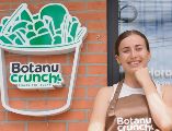 De una necesidad personal nació BotanuCrunch, una marca que transforma vegetales horneados en botanas saludables. EL INFORMADOR/ A. Solís