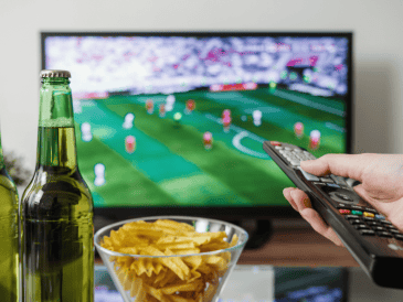 Aquí te compartimos los partidos del Mundial 2026 que serán transmitidos en televisión abierta el día de hoy. ESPECIAL/Canva