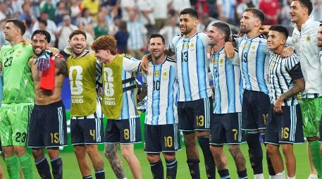 Messi aprovechó una serie de rechaces defensivos en el área chica para empujar el balón y decretar el dos por cero definitivo. EFE / J. McWhorter