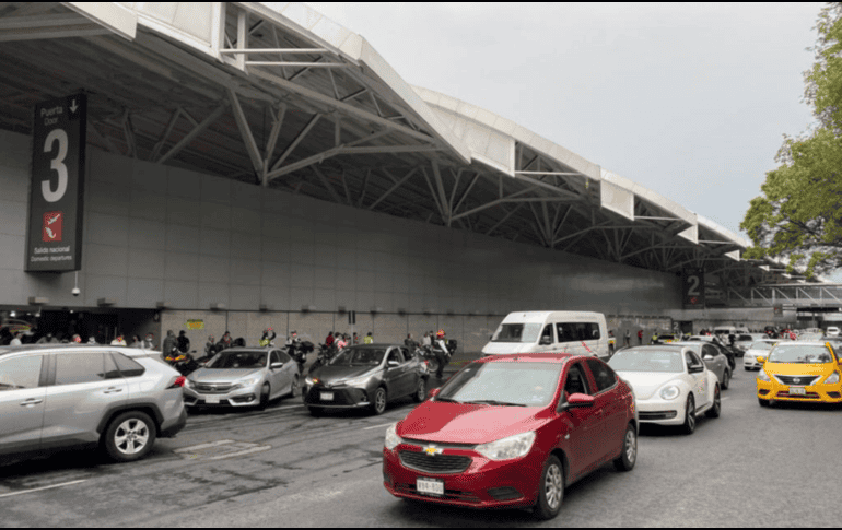 La falta de claridad en las tarifas de los taxis autorizados representa un riesgo directo para la imagen turística de la Ciudad de México durante la justa mundialista. SUN/ARCHIVO