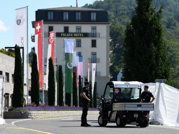 Irán, Estados Unidos y los mediadores estuvieron toda la noche del domingo en el complejo turístico de Bürgenstock, Suiza intentando llegar a un acuerdo de paz. XINHUA/L. YI
