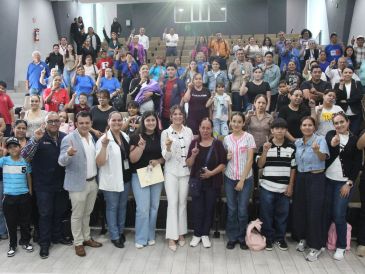 La jornada de revisión donde participó Mónica Magaña tuvo lugar en el Auditorio de la Prepa Tonalá Norte. ESPECIAL