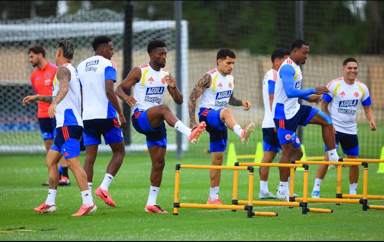 Jugadores de Colombia en entrenamiento previo al juego. EL INFORMADOR/J. Acosta