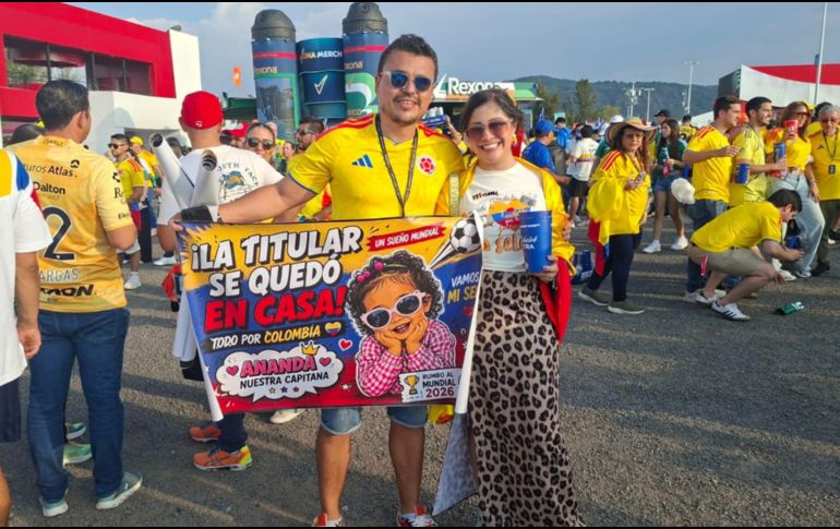 La pareja vivió una experiencia inolvidable en México, marcada por la pasión futbolera y la hospitalidad tapatía. EL INFORMADOR/ A. RODRÍGUEZ.