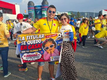La pareja vivió una experiencia inolvidable en México, marcada por la pasión futbolera y la hospitalidad tapatía. EL INFORMADOR/ A. RODRÍGUEZ.