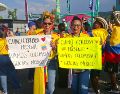 Hermanas Jessica y Johana Villalba apoyando a Colombia en el Estadio Guadalajara. EL INFORMADOR / A. RODRÍGUEZ