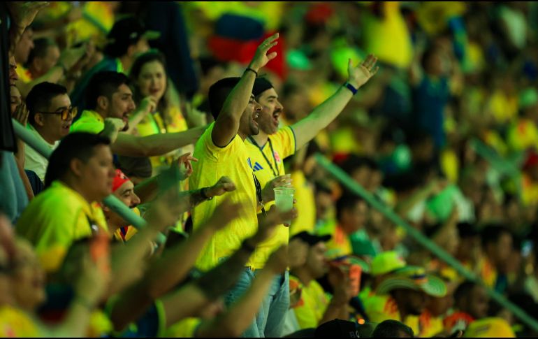 El Estadio Guadalajara se viste de amarillo este martes. EL INFORMADOR / J. ACOSTA
