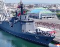Fotografía cedida por la agencia estatal KCNA que muestra un destructor de la Armada de Corea del Norte. Corea del Norte planea construir al menos dos navíos de guerra de 5 mil toneladas o más anualmente y equiparlos con armamento nuclear. KCNA. EFE/ KCNA