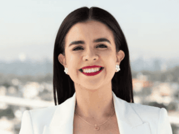 Isaura Amador señaló que la legislación electoral vigente permite que tanto mujeres como hombres busquen la candidatura del municipio. FACEBOOK / ISAURA AMADOR