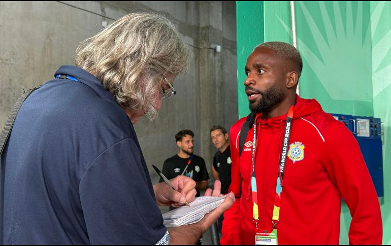 Lions Bernard entrevista al congoleño Cédric Bakambu. 