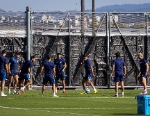 Jugadores de Paraguay participan en un entrenamiento previo al juego contra Australia. EFE/ M. Gutiérrez