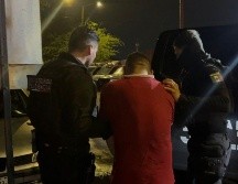 De acuerdo con informes preliminares, un sujeto de origen extranjero había golpeado a una mujer, por lo que presuntamente fue sometido y golpeado. ESPECIAL