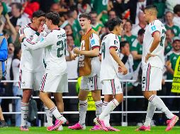 El Tri logró subir cuatro peldaños en el escalafón para ubicarse oficialmente en el Top 10, acumulando un total de 1736.01 puntos. Imago7 / ARCHIVO