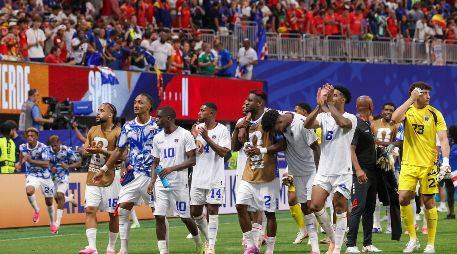 Jugadores de Cabo Verde (foto) y Arabia Saudita disputando el balón durante el partido del Grupo H del Mundial 2026 en Houston. IMAGO7