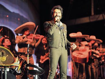 Alejandro Fernández reunió a miles de personas en un concierto de más de tres horas, el cual incluyó la presencia de invitados especiales y un recorrido por sus mayores éxitos. EL INFORMADOR/ J. Acosta
