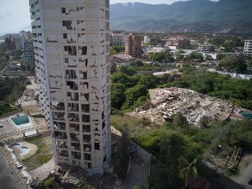 Claudia Sheinbaum sostuvo una llamada telefónica con la presidenta encargada de Venezuela, Delcy Rodríguez, a quien expresó sus condolencias por las víctimas de los terremotos del pasado miércoles. AP / J. Arraez