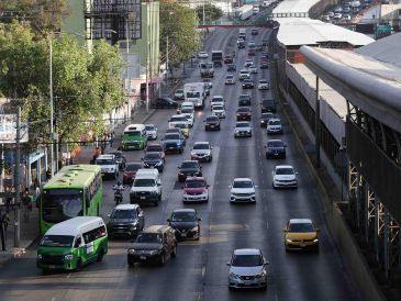 El programa Hoy No Circula se aplica de las 5:00 a las 22:00 horas en todas las alcaldías de la Ciudad de México y en tres zonas conurbadas del Estado de México. SUN/C. Mejía