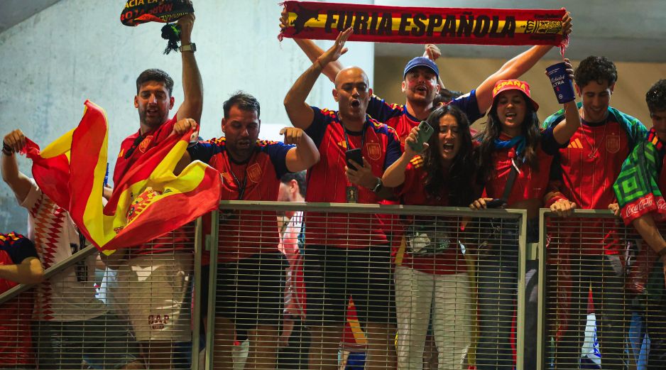 Aficionados españoles en el juego entre las selecciones de España y Uruguay disputado ayer en Guadalajara. EL INFORMADOR/J. Acosta