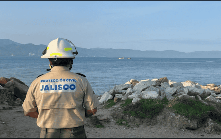 el personal de la Comandancia Regional en Puerto Vallarta reportó que el equipo de búsqueda de la SEMAR atrapó al cocodrilo y recuperaron el cuerpo del joven. ESPECIAL
