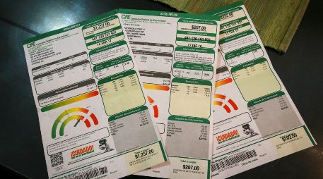 Ahorrar en tu recibo de luz es fácil cuando sabes interpretar los parámetros y gráficos de la CFE. EL INFORMADOR/ARCHIVO